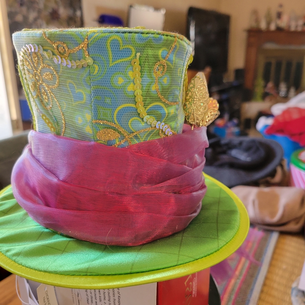 Mini Mad Hatter style top hat from Disneyland.